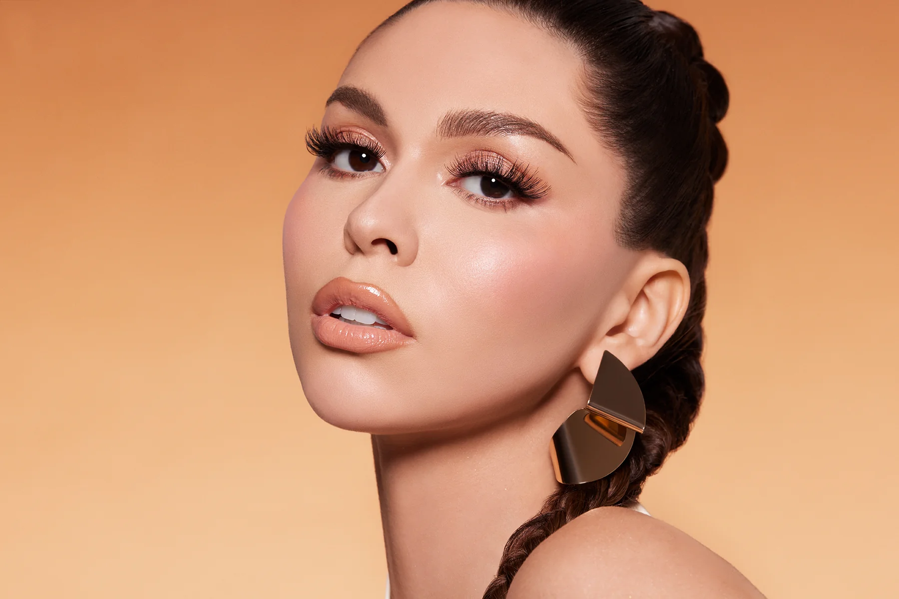 Iconic Lashes for Every Look